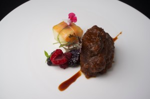 Morro de ternera y ravioli vegetal