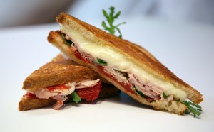 Bikini de rúcula en Fastvínic