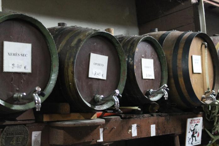 Vino rancio, tinto, vermut a granel